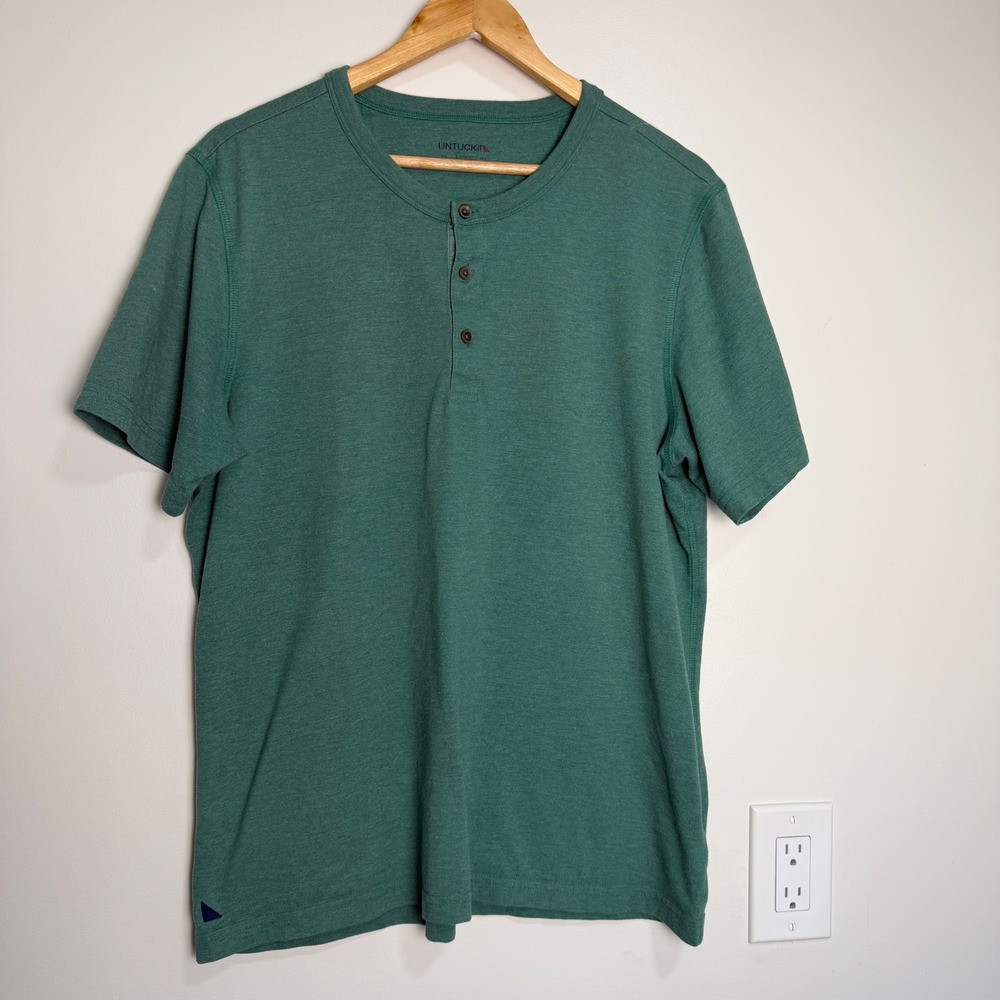 UNTUCKit Jericho Henley Short Sleeve Green Mens Large Casual Shirt Minimalist